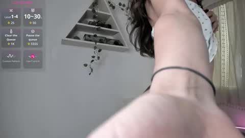 Snapshot of eden_heaven chatting on 10.08.25 Eden Heaven online show from 10.08.25