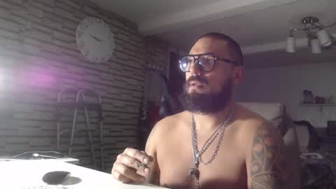 Snapshot of edgarram83 chatting on 10.11.25 edgarram83 online show from 10.11.25