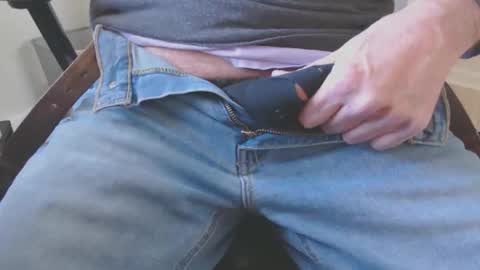 Snapshot of edick000 chatting on 02.17.26 edick000 online show from 02.17.26