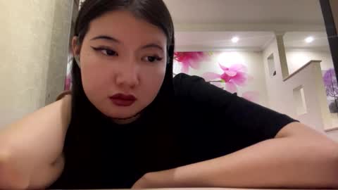 Snapshot of edinabluett chatting on 02.16.26 Eri online show from 02.16.26