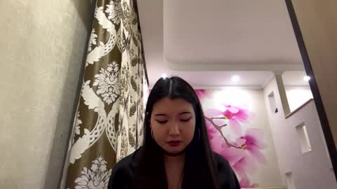 Snapshot of edinabluett chatting on 02.25.26 Eri online show from 02.25.26