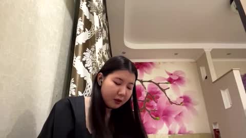 Snapshot of edinabluett chatting on 02.26.26 Eri online show from 02.26.26