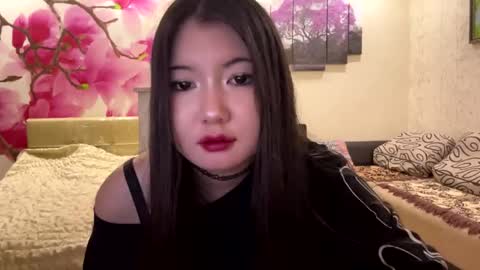 Snapshot of edinabluett chatting on 04.17.26 Eri online show from 04.17.26