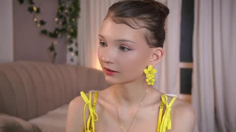 Snapshot of edithgalpin chatting on 05.17.26 Lisa online show from 05.17.26
