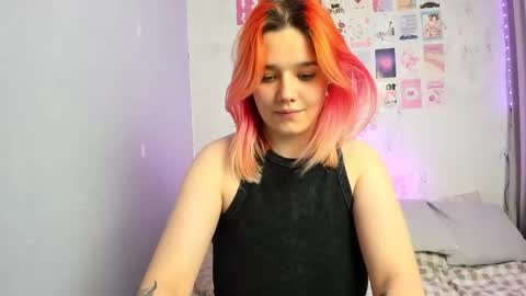Snapshot of edna_dana chatting on 12.14.24 Edna online show from 12.14.24