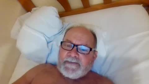 Snapshot of edwalters chatting on 05.13.26 Eddie online show from 05.13.26