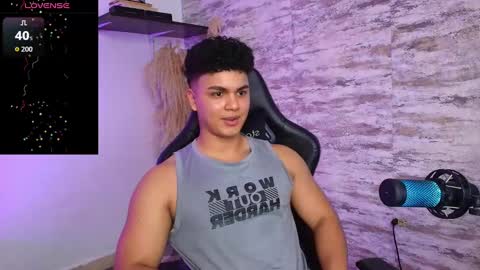 Snapshot of edward__clarck chatting on 09.18.25 EDWARD CLARCK online show from 09.18.25