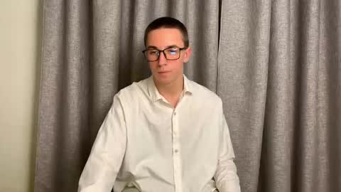 Snapshot of edwarddzhekson chatting on 10.27.25 edwarddzhekson online show from 10.27.25