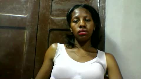 Snapshot of edwige770943 chatting on 04.23.26 edwige770943 online show from 04.23.26