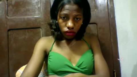 Snapshot of edwige770943 chatting on 05.01.26 edwige770943 online show from 05.01.26