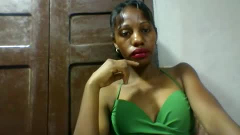 Snapshot of edwige770943 chatting on 05.07.26 edwige770943 online show from 05.07.26