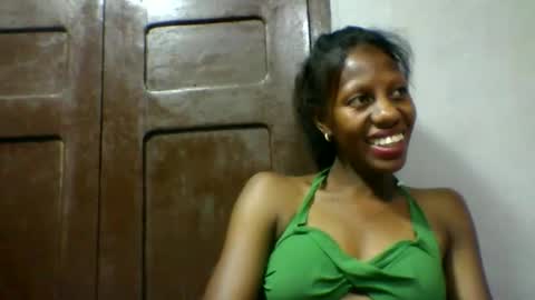 Snapshot of edwige770943 chatting on 05.08.26 edwige770943 online show from 05.08.26