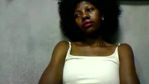 Snapshot of edwige770943 chatting on 05.09.26 edwige770943 online show from 05.09.26