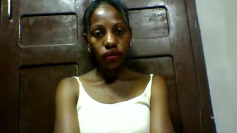 Snapshot of edwige770943 chatting on 05.10.26 edwige770943 online show from 05.10.26