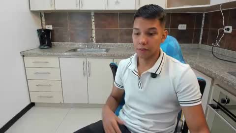 Snapshot of edwin_blaz chatting on 09.25.25 edwin blaz. online show from 09.25.25