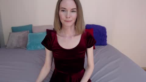 Snapshot of eeleanorrigby chatting on 05.17.26 Elena online show from 05.17.26
