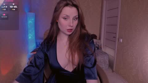 Snapshot of eesmaaarr chatting on 01.04.25 eesmaaarr online show from 01.04.25