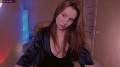 Snapshot of eesmaaarr chatting on 01.11.25 eesmaaarr online show from 01.11.25