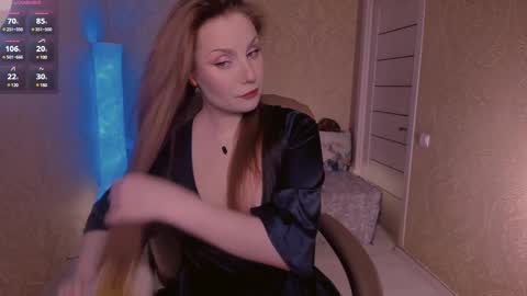 Snapshot of eesmaaarr chatting on 02.13.25 eesmaaarr online show from 02.13.25