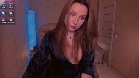 Snapshot of eesmaaarr chatting on 03.08.25 eesmaaarr online show from 03.08.25