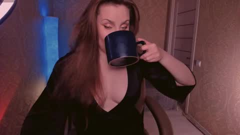 Snapshot of eesmaaarr chatting on 09.15.25 eesmaaarr online show from 09.15.25