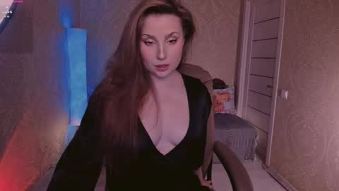 Snapshot of eesmaaarr chatting on 09.24.25 eesmaaarr online show from 09.24.25