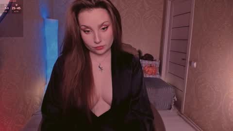 Snapshot of eesmaaarr chatting on 10.20.25 eesmaaarr online show from 10.20.25