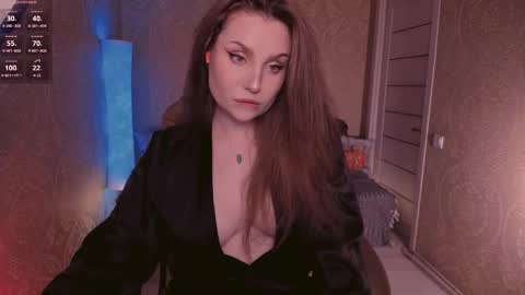 Snapshot of eesmaaarr chatting on 10.26.25 eesmaaarr online show from 10.26.25