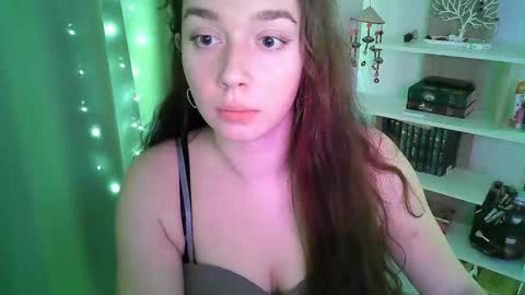 Snapshot of effie_balconii chatting on 02.20.25 effie_balconii online show from 02.20.25