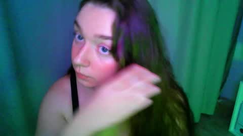 Snapshot of effie_balconii chatting on 09.18.25 effie_balconii online show from 09.18.25