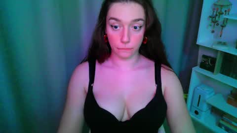 Snapshot of effie_balconii chatting on 10.05.25 effie_balconii online show from 10.05.25