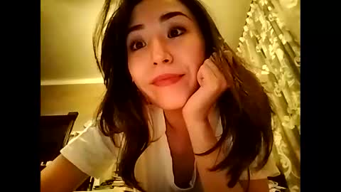 Effy online show from 12.04.24