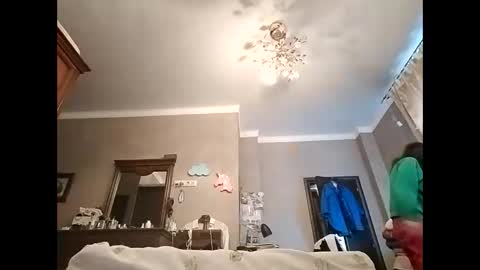 Effy online show from 12.24.24