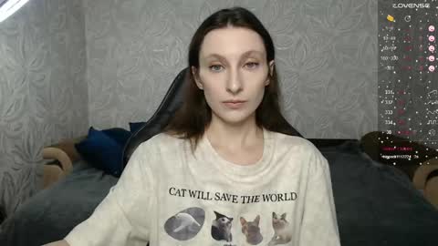 Snapshot of effy_gray chatting on 04.26.26 Anna online show from 04.26.26
