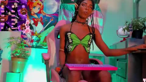 Snapshot of effy_marinn chatting on 09.15.25 effy_marinn online show from 09.15.25