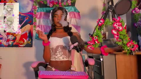 Snapshot of effy_marinn chatting on 10.07.25 effy_marinn online show from 10.07.25