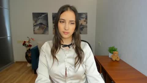 Snapshot of effy_royse chatting on 06.18.26 Effy Royse online show from 06.18.26