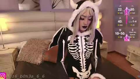    online show from 09.18.25