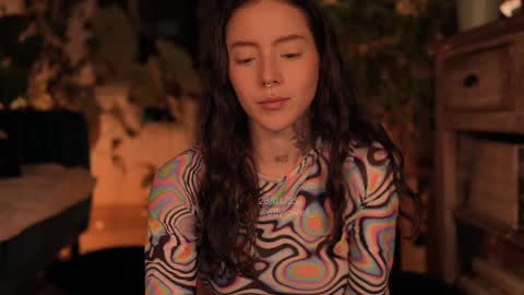 Snapshot of effylowell_ chatting on 01.29.25 Effy online show from 01.29.25