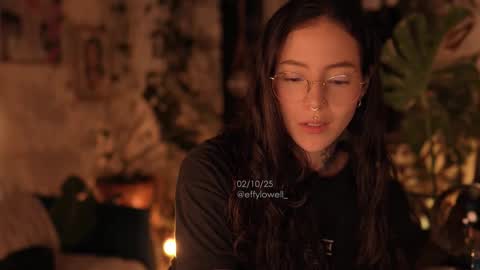 Snapshot of effylowell_ chatting on 10.03.25 Effy online show from 10.03.25