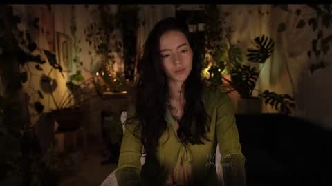 Snapshot of effylowell_ chatting on 06.17.26 Effy online show from 06.17.26