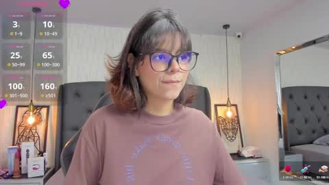  E F F Y  online show from 02.21.25