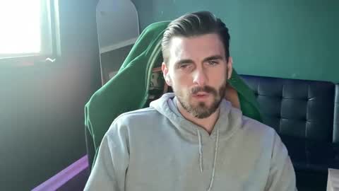 Snapshot of eflick304 chatting on 12.18.24 Eric online show from 12.18.24