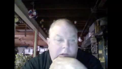 Snapshot of efriff chatting on 04.05.26 efriff online show from 04.05.26