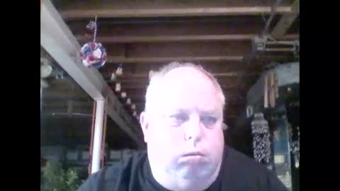 Snapshot of efriff chatting on 05.03.26 efriff online show from 05.03.26