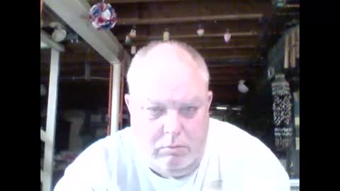 Snapshot of efriff chatting on 05.19.26 efriff online show from 05.19.26