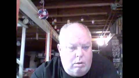 Snapshot of efriff chatting on 05.25.26 efriff online show from 05.25.26