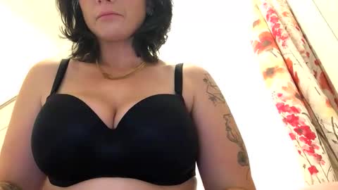 Snapshot of eggnog_and_booty chatting on 01.14.26 eggnog_and_booty online show from 01.14.26