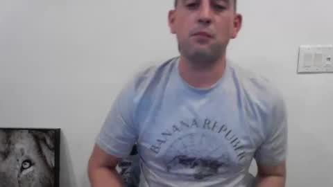 Snapshot of eguevara555500 chatting on 04.23.26 SilverBulture online show from 04.23.26