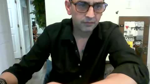 Snapshot of eguevara555500 chatting on 04.30.26 SilverBulture online show from 04.30.26